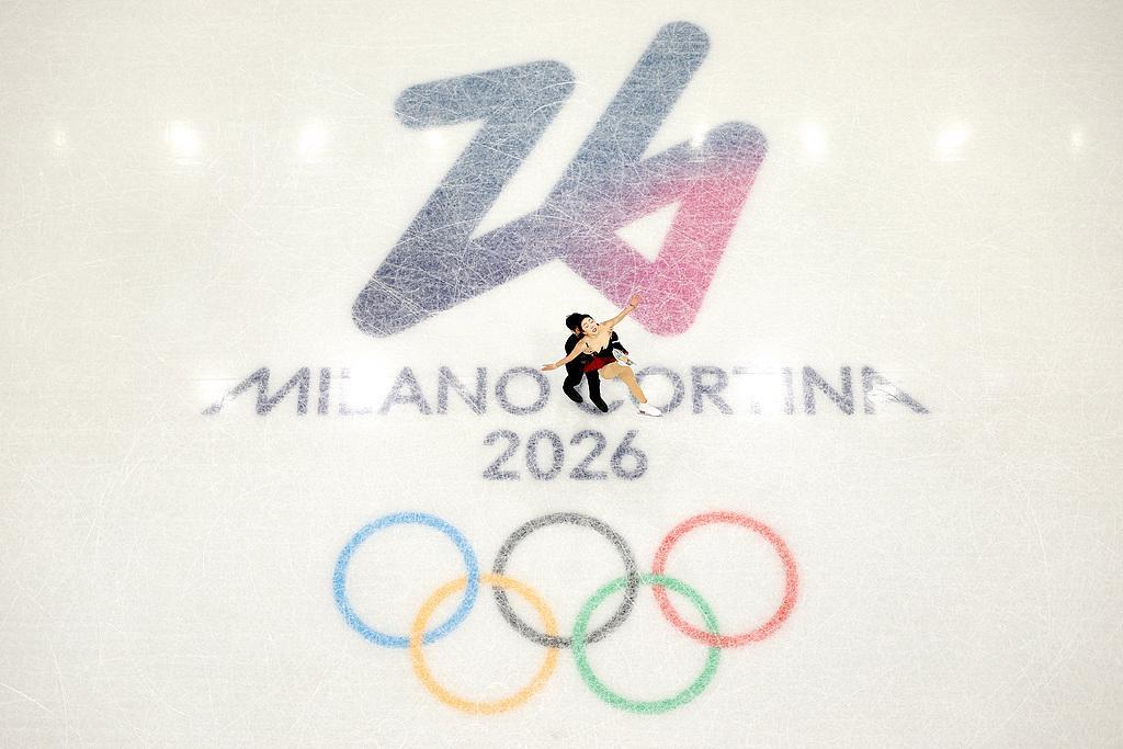 开云体育官方网站-隋文静/韩聪亮相米兰冬奥会，团体赛双人滑短节目排名第六